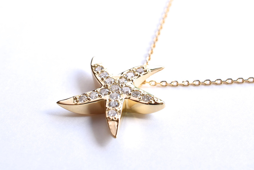 ヒトデのダイヤモンドペンダント